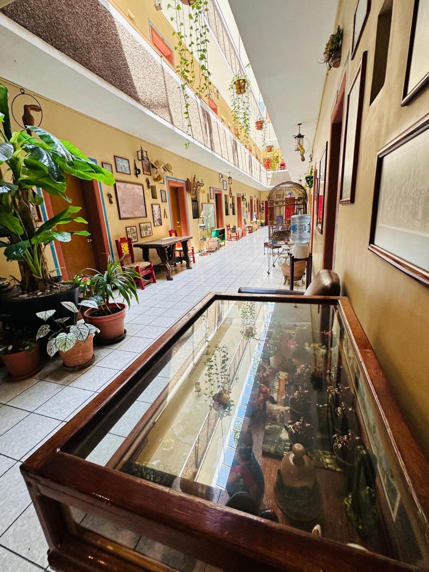 Hotel Janeiro Guadalajara Luaran gambar