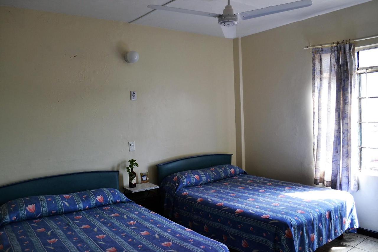 Hotel Janeiro Guadalajara Luaran gambar