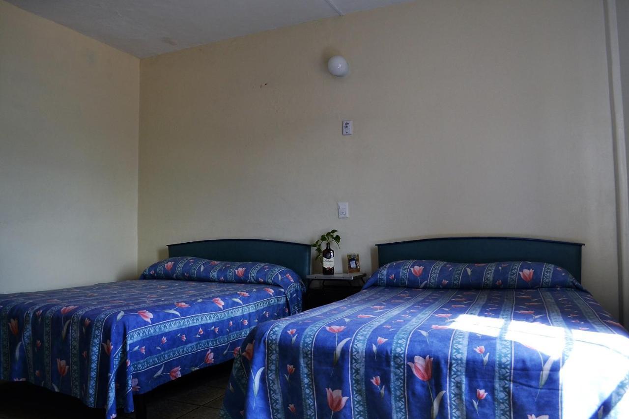 Hotel Janeiro Guadalajara Luaran gambar