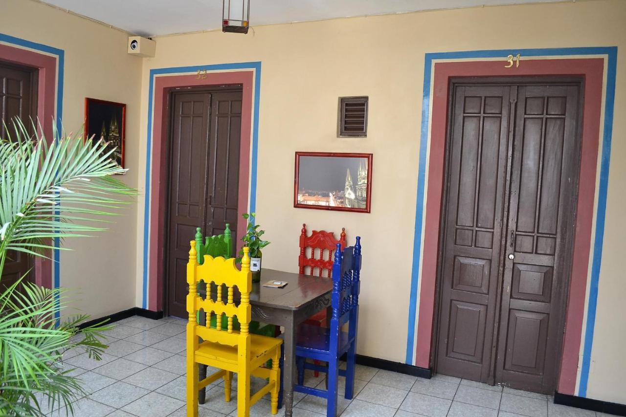 Hotel Janeiro Guadalajara Luaran gambar