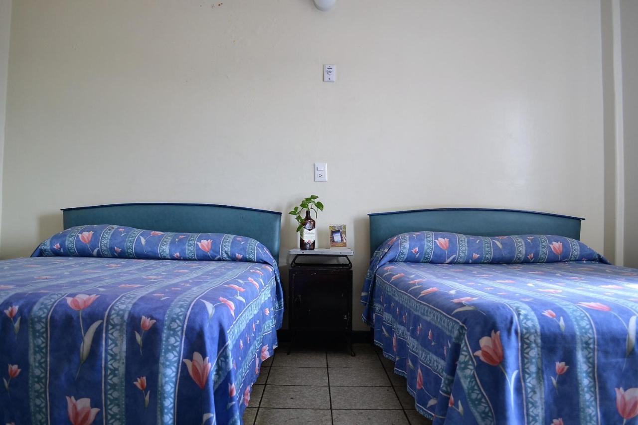 Hotel Janeiro Guadalajara Luaran gambar
