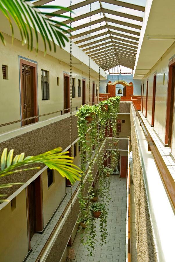 Hotel Janeiro Guadalajara Luaran gambar